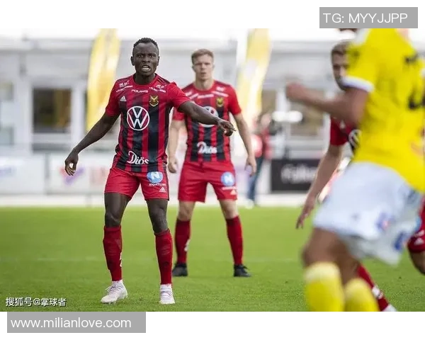 莫尔德与索尔纳的激烈对决揭示足球战术与团队精神的较量